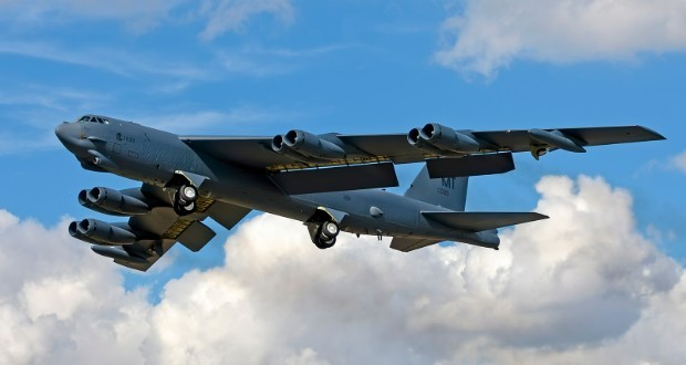 بمب&zwnj;افکن B-52