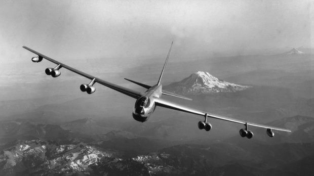 بمب&zwnj;افکن B-52
