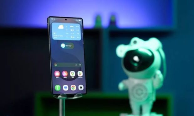 اولین نگاه به گلکسی S26 اولترا در رنگ بنفش کبالتی لو رفت اولین نگاه به گلکسی S26 اولترا در رنگ بنفش کبالتی لو رفت