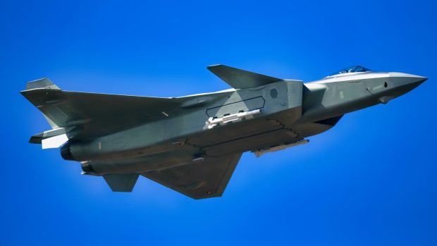 جنگندههای پنهانکار J-20 چین