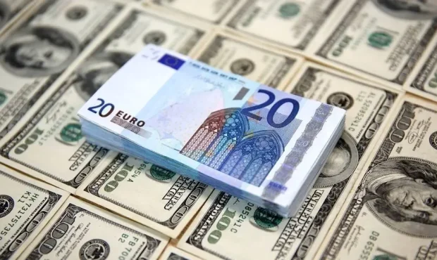 دلار امروز ۱۳ بهمن؛ قیمت‌ها کاهش یافت