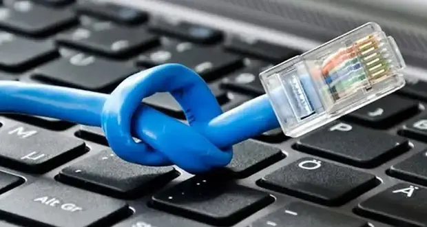 هشدار وزیر ارتباطات درباره تأثیر تداوم قطعی اینترنت بر اشتغال میلیون‌ها نفر
